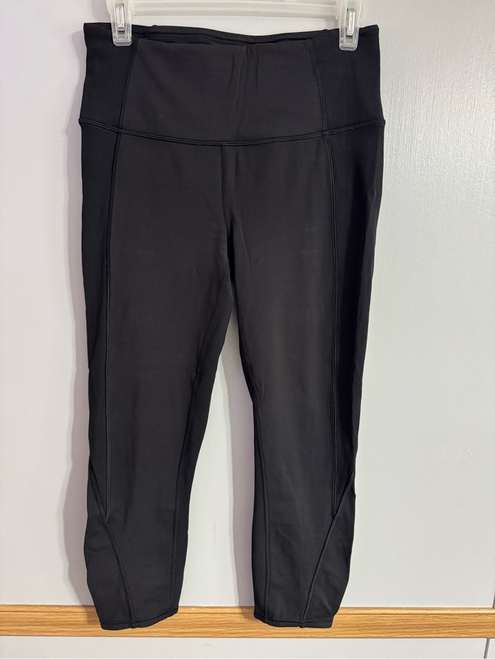 Lululemon Athletica Black High-Rise Workout Yoga Leggings Size 8